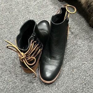 Korks Belaya Black Leather Lace Tie Up Booties
